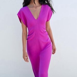 NWT Flowy Gathered  Dress